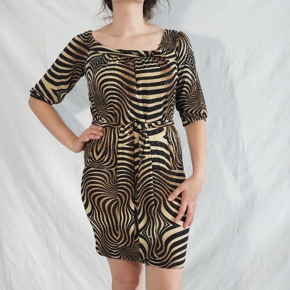 Beautiful woman's stretchy dress - Picture 8 of 8